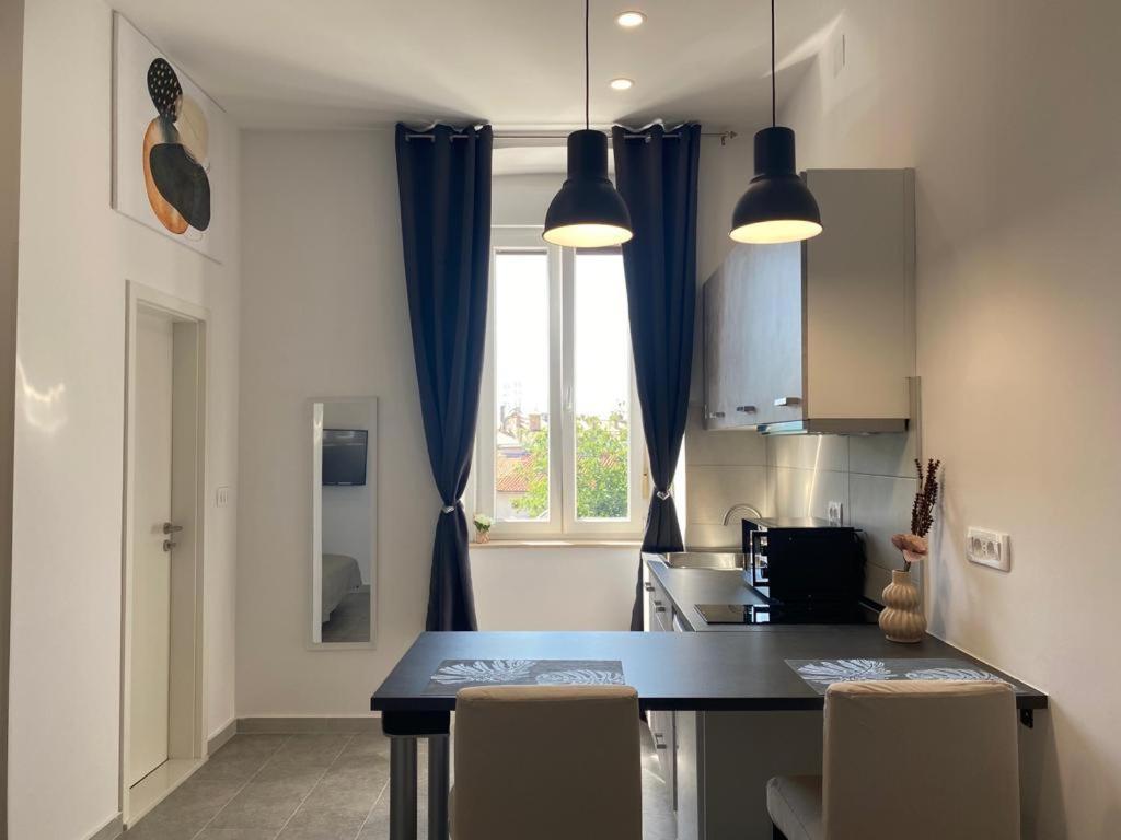 City Vibes Apartment Пула Экстерьер фото