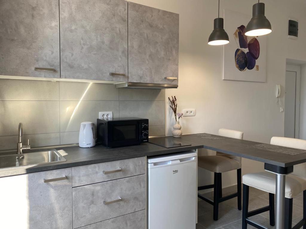 City Vibes Apartment Пула Экстерьер фото